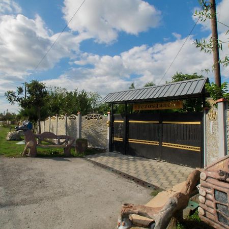 Rezo'S Ranch Apartment Samtredia Exterior photo